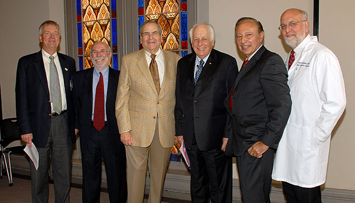 Group photo from 2007 IHV Annual Marlene and Stewart Greenebaum Lecture